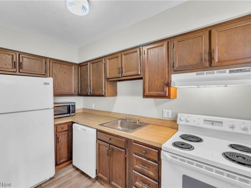 485 Center Road, Unit 1, Bedford Heights, OH 44146 Photo 6