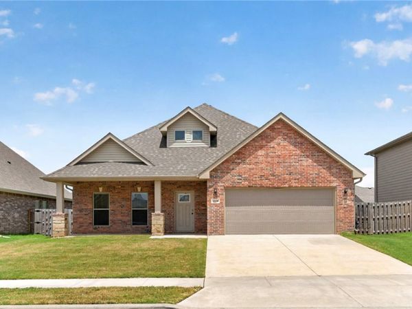 2120 Periwinkle Place , Centerton, AR 72719