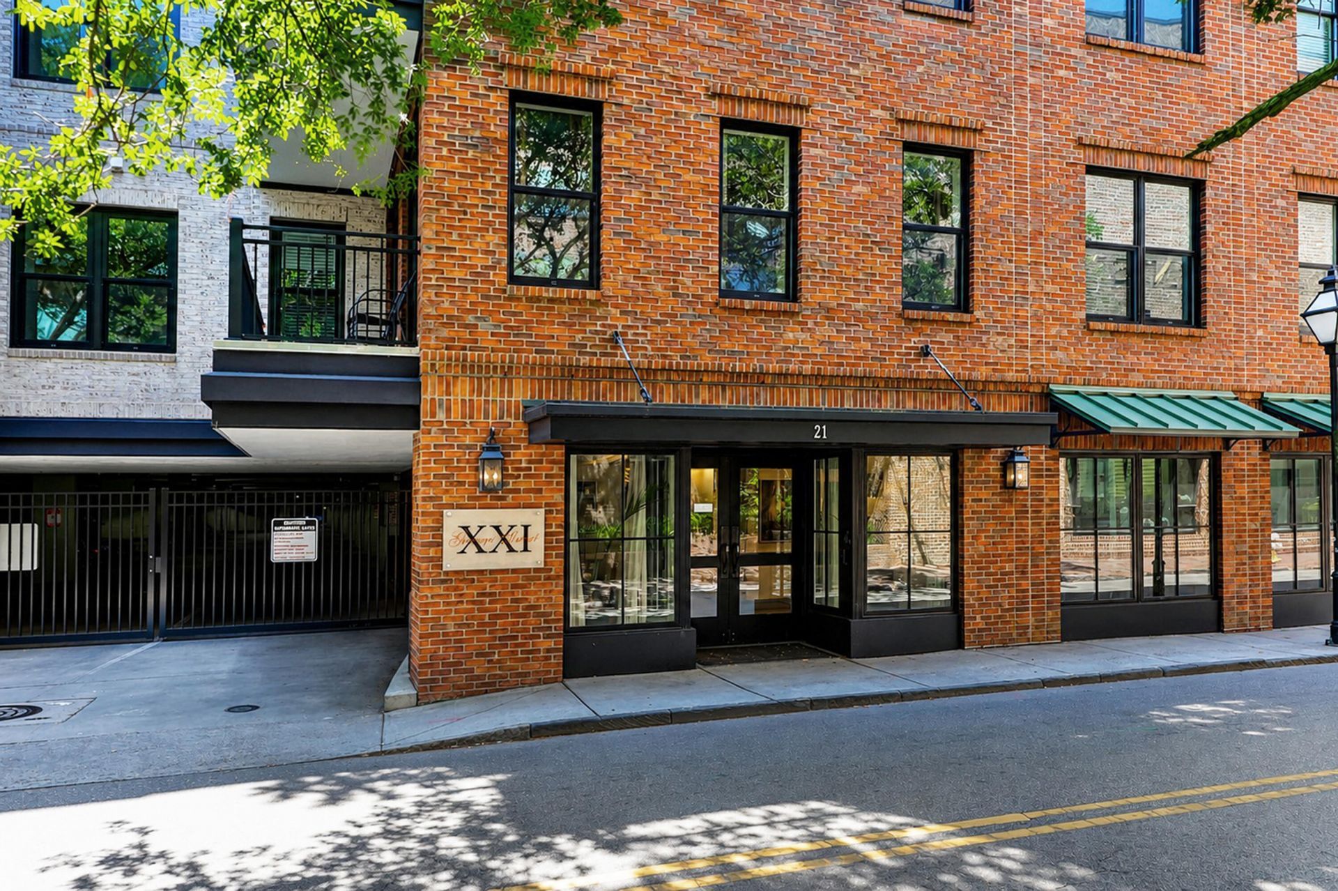 21 George Street Photo 4