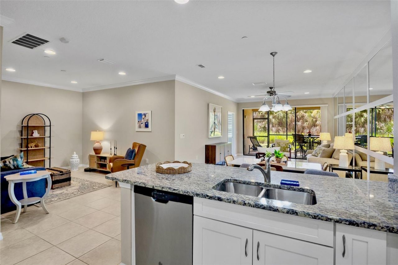 5425 Cicerone Street, Unit 103, Sarasota, FL 34238 Photo