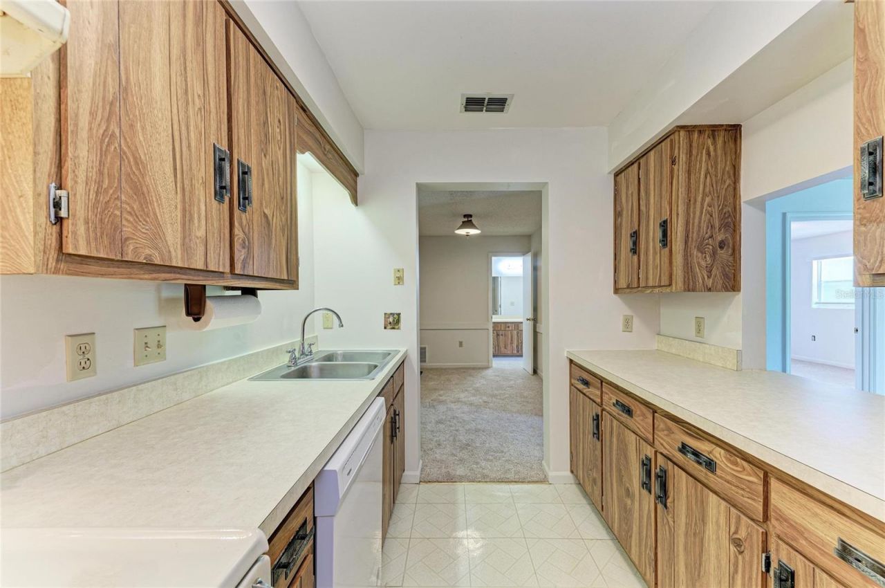 5503 Fountain Lake Circle, Unit A203, Bradenton, FL 34207 Photo