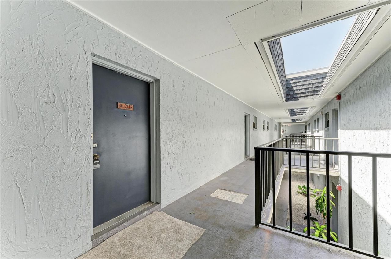 5503 Fountain Lake Circle, Unit A203, Bradenton, FL 34207 Photo