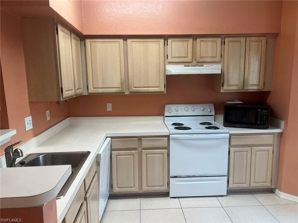 23580 Walden Center Dr, Unit 210, Estero, FL 34134 Photo