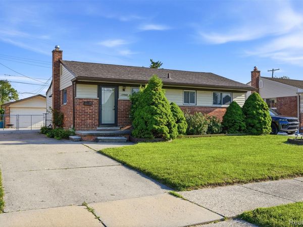 17968 Summer Lane S, Fraser, Mi 48026