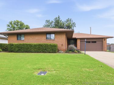 5174 E 29th Street , Tulsa, OK 74114
