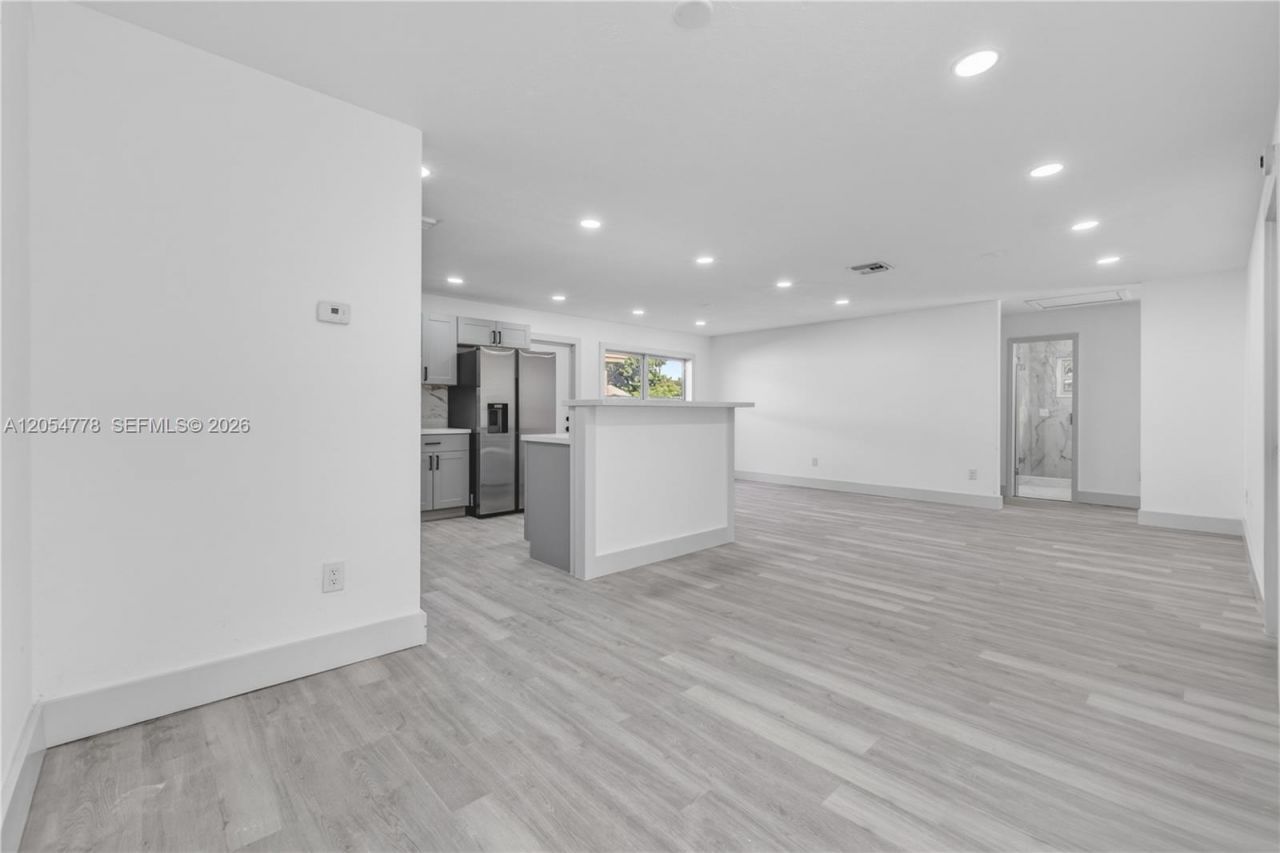 5719 Mayo St , Hollywood, FL 33023 Photo