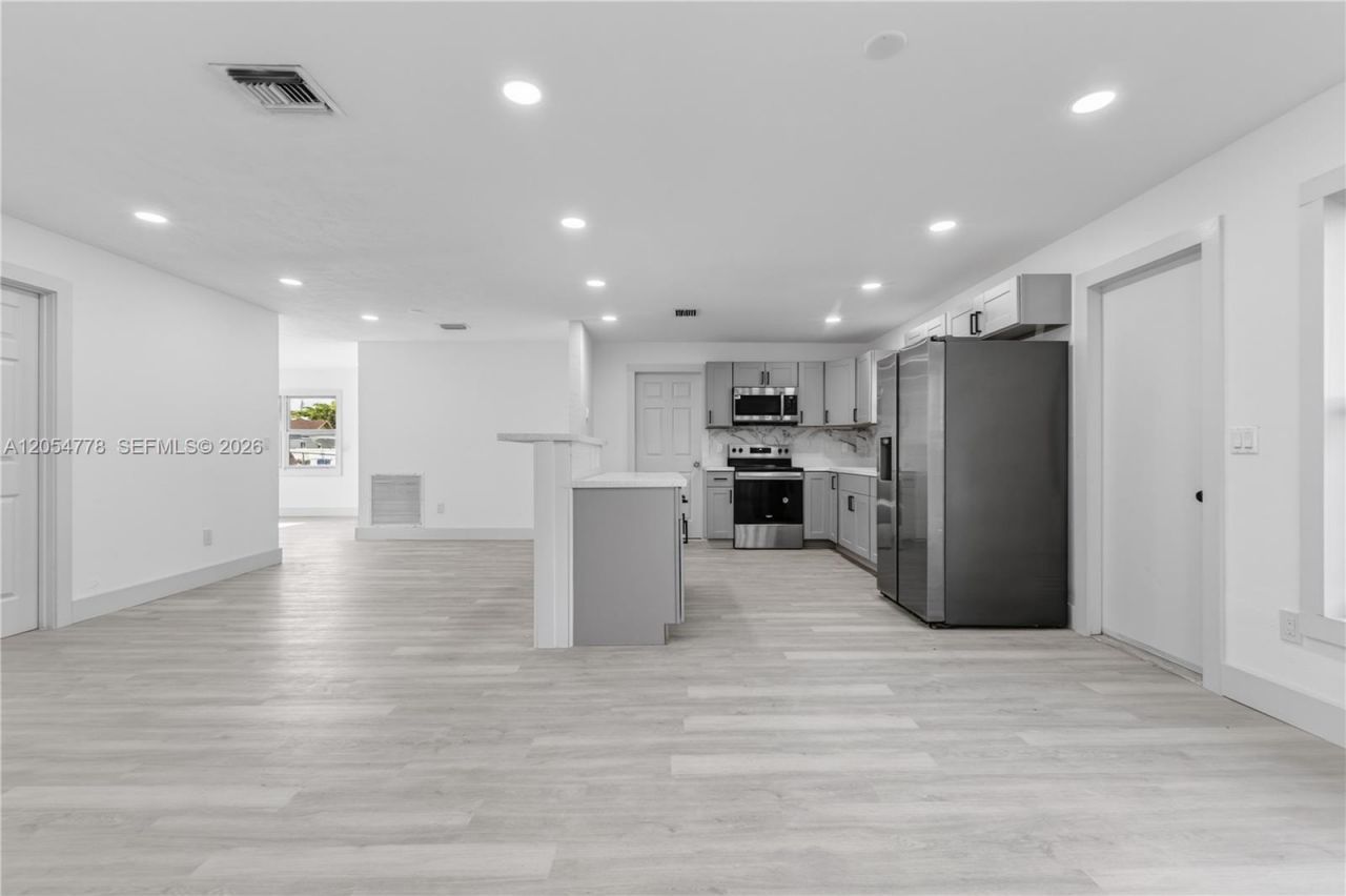 5719 Mayo St , Hollywood, FL 33023 Photo