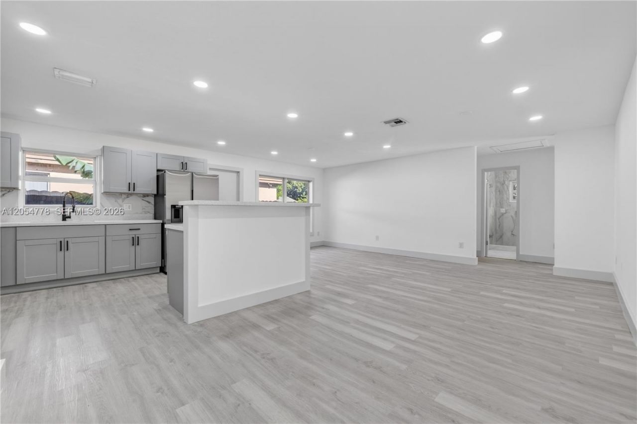 5719 Mayo St , Hollywood, FL 33023 Photo
