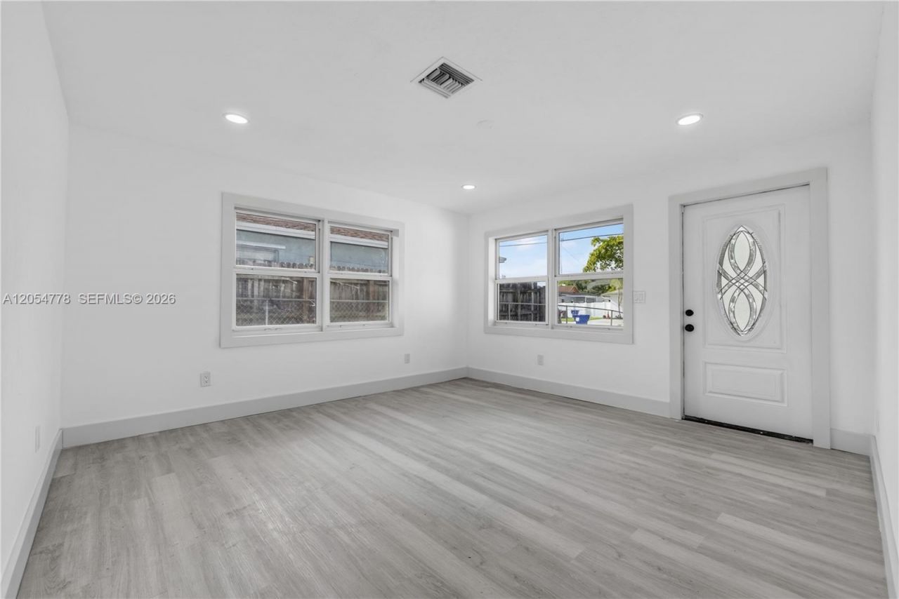 5719 Mayo St , Hollywood, FL 33023 Photo