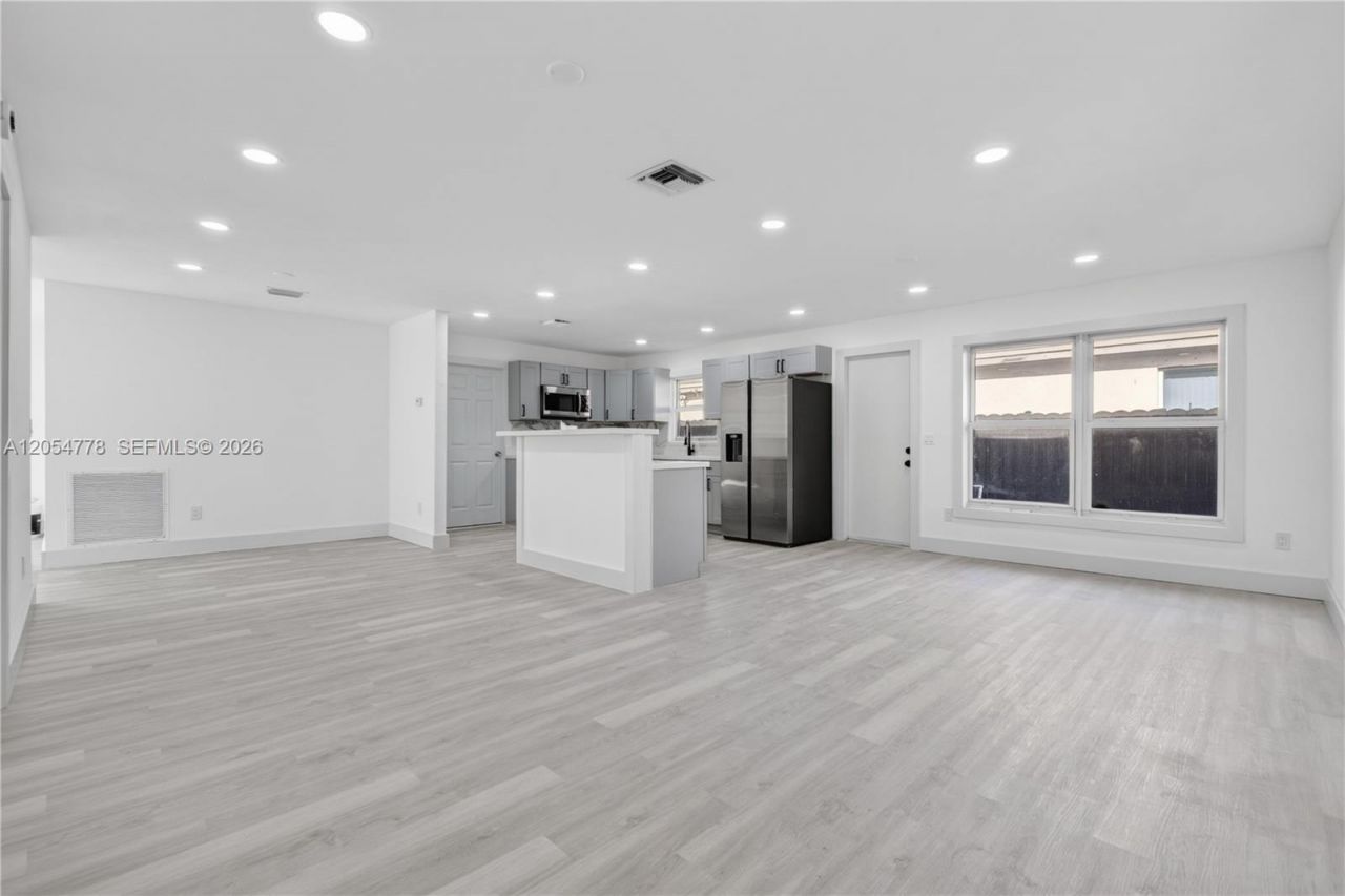 5719 Mayo St , Hollywood, FL 33023 Photo