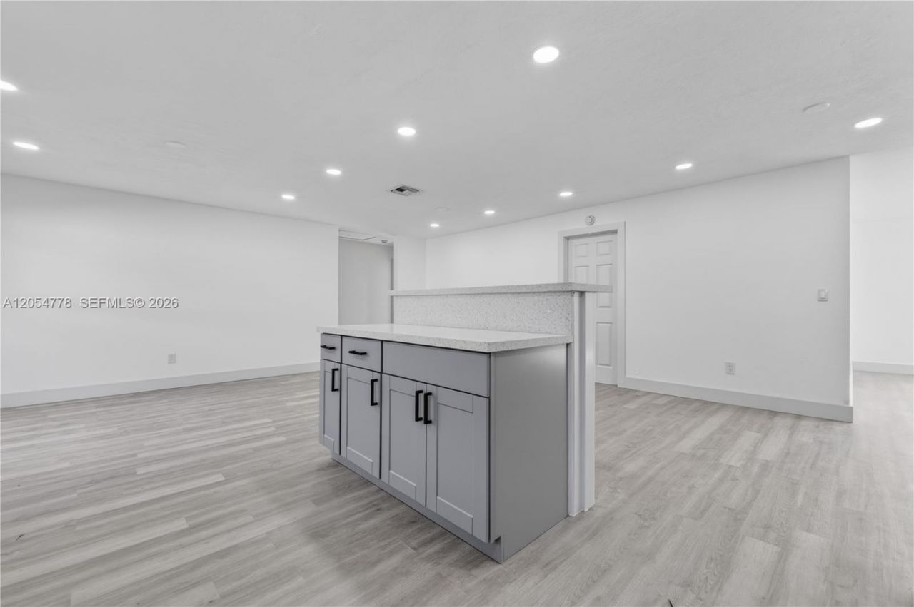 5719 Mayo St , Hollywood, FL 33023 Photo