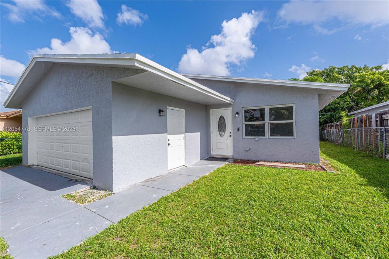 5719 Mayo St , Hollywood, FL 33023 Photo