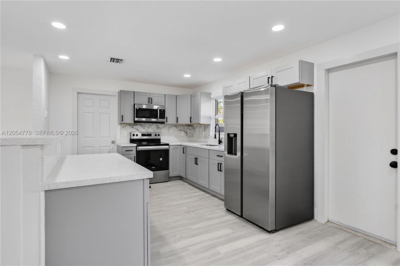 5719 Mayo St , Hollywood, FL 33023 Photo