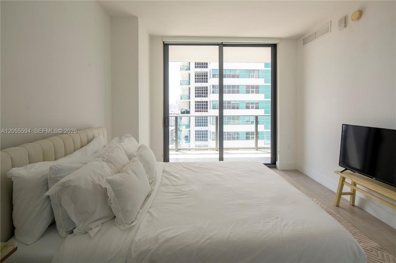 121 NE 34th St, Unit 2701, Miami, FL 33137 Photo