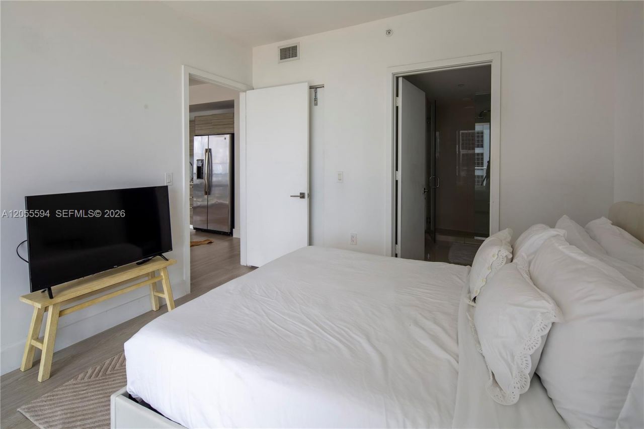 121 NE 34th St, Unit 2701, Miami, FL 33137 Photo