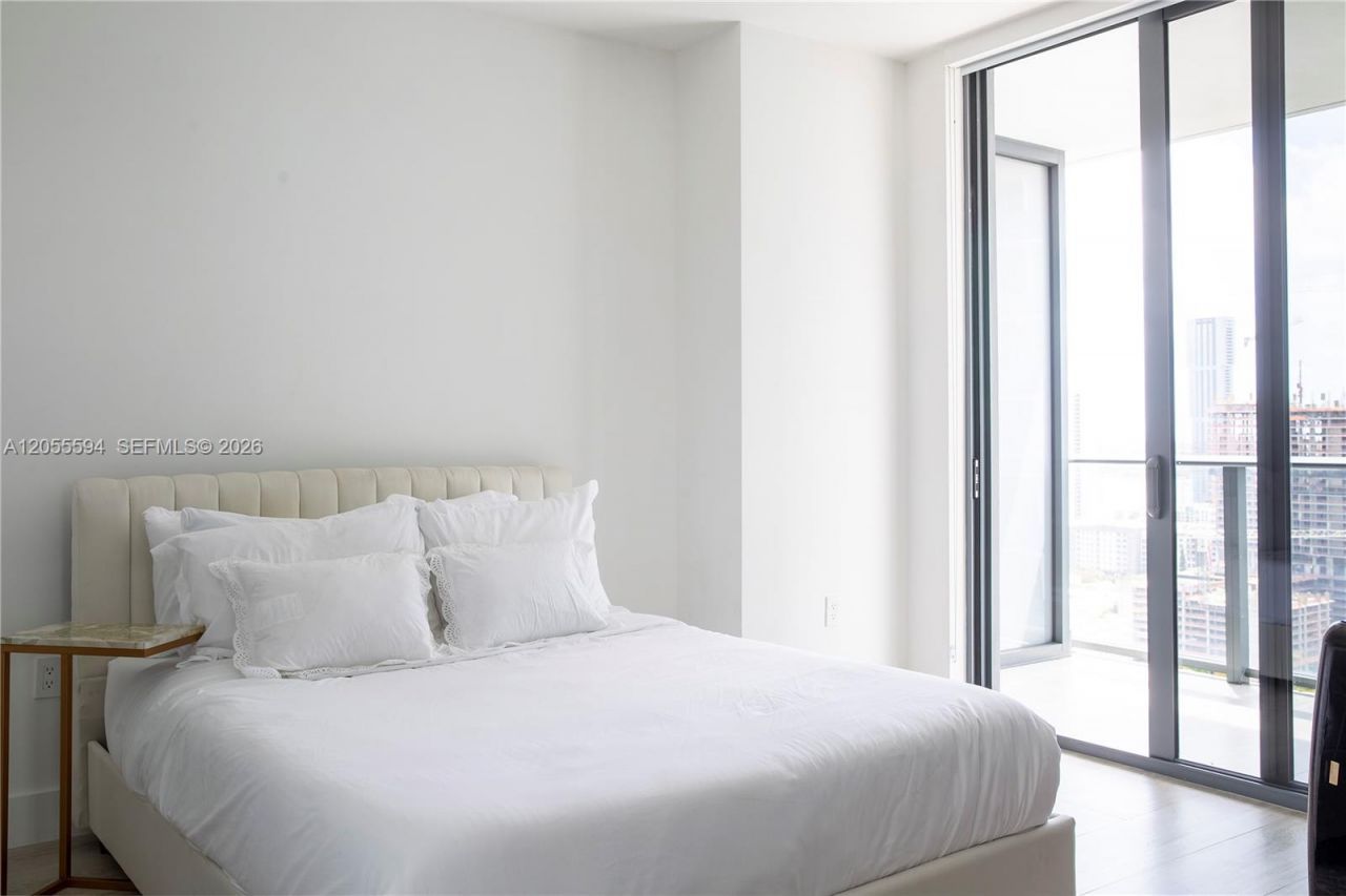 121 NE 34th St, Unit 2701, Miami, FL 33137 Photo