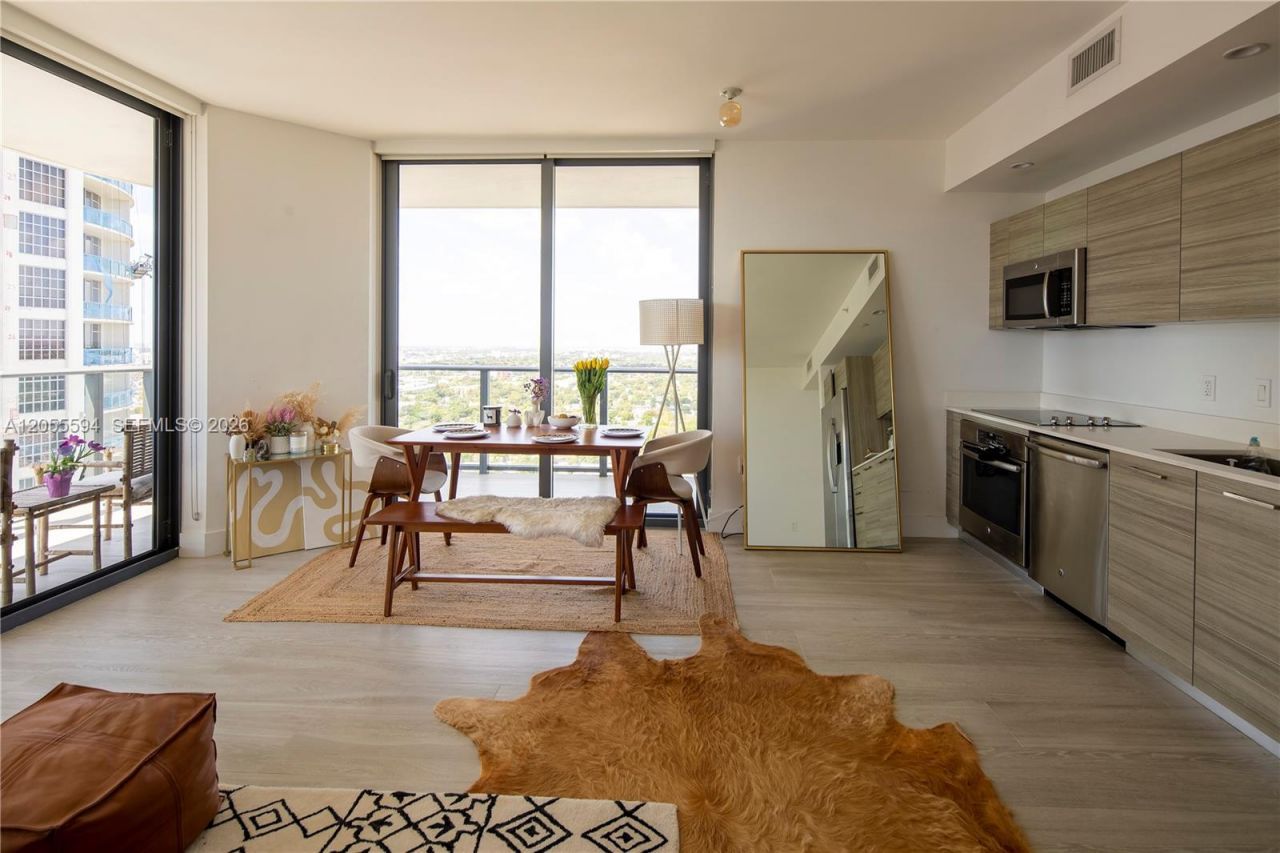 121 NE 34th St, Unit 2701, Miami, FL 33137 Photo