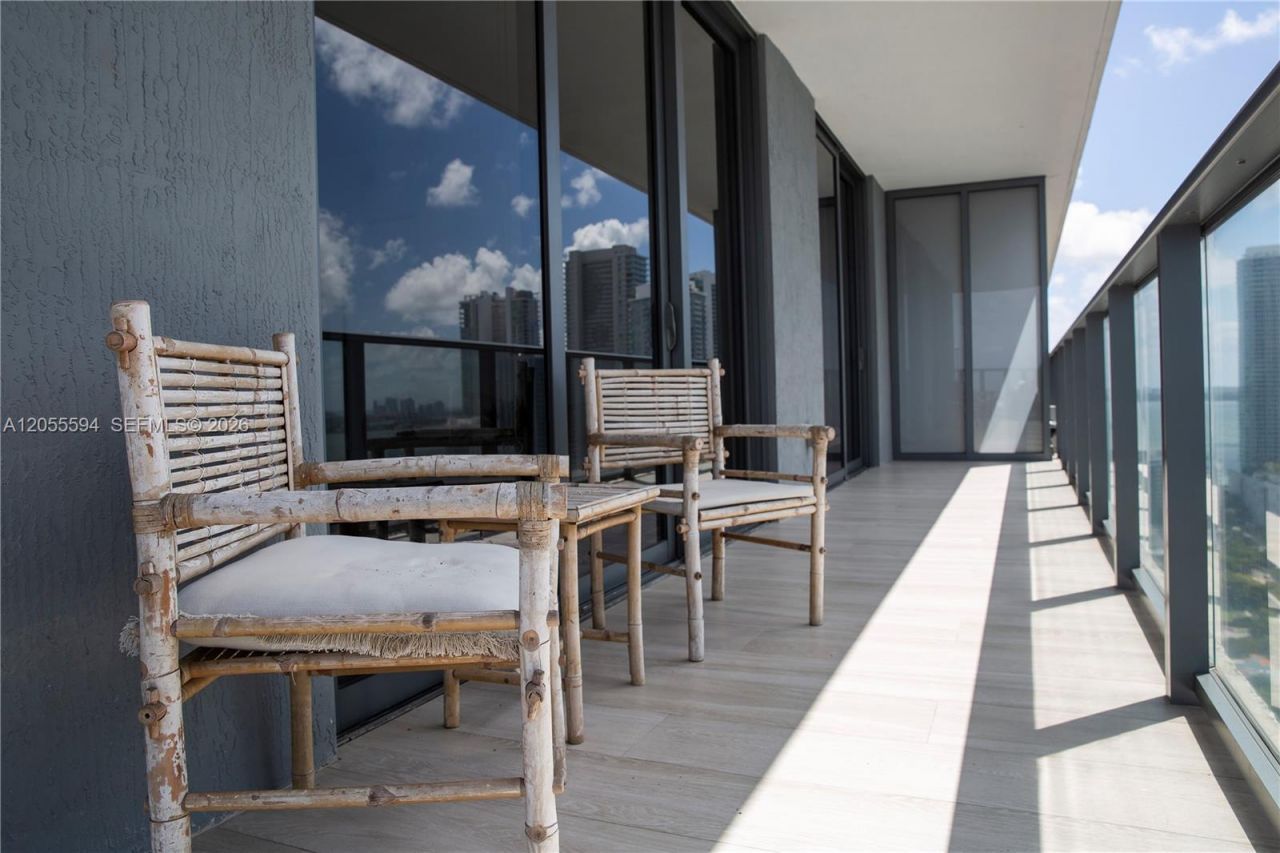 121 NE 34th St, Unit 2701, Miami, FL 33137 Photo