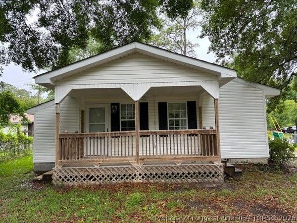 902 E 13th Street, Lumberton, NC 28358