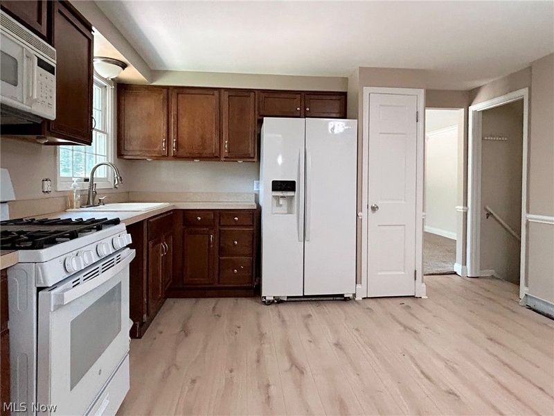 3083 Orchard Road, Silver Lake, OH 44224 Photo 11