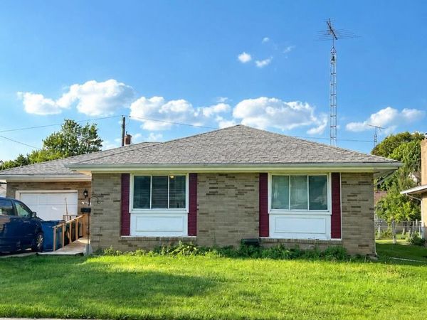 3309 Cromwell Drive, Oregon, OH 43616