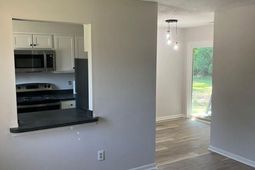 361 Wrenfield Rd photo 4