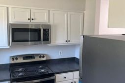 361 Wrenfield Rd photo 4