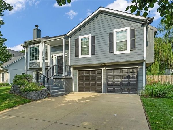 1073 N Logan Street, Olathe, KS 66061