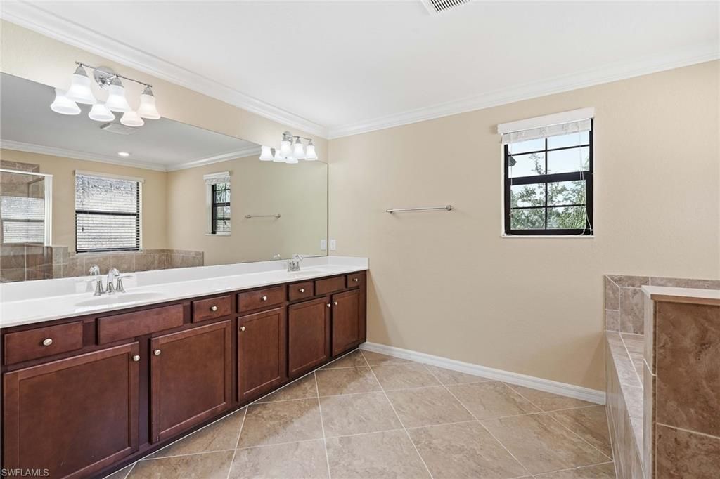 4381 Madagascar Palm Way, Naples, FL 34119 Photo