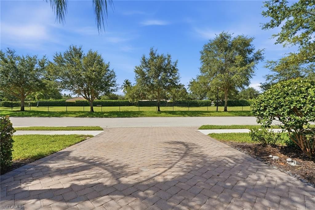 4381 Madagascar Palm Way, Naples, FL 34119 Photo