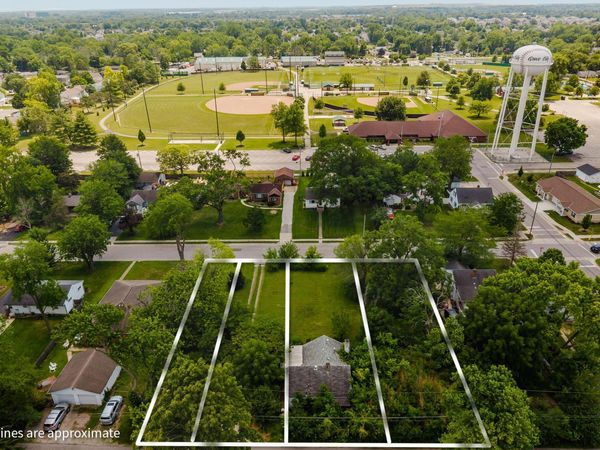3328 Woodlawn Avenue , Grove City, OH 43123