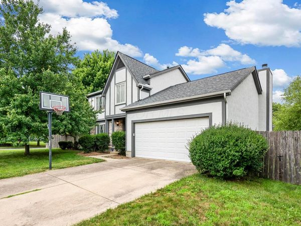 3226 Tumwater Valley Drive , Pickerington, OH 43147