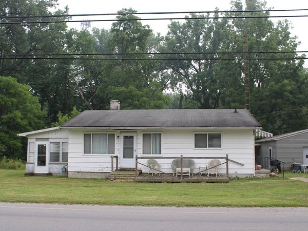 919 Charles , Galion, OH 44833