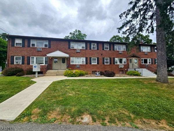 201 Vail St, Unit 4b, Hackettstown, NJ 07840