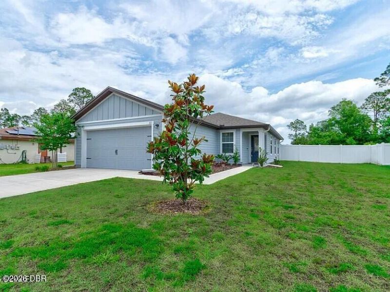 33 Pine Croft Lane, Palm Coast, FL 32164 Main Photo