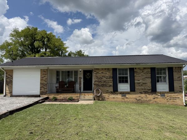 335 Maplewood Dr , Shelbyville, TN 37160