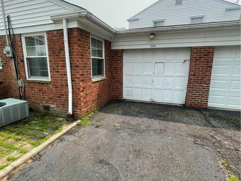 280 Buckner Drive, Euclid, OH 44123 Photo 3