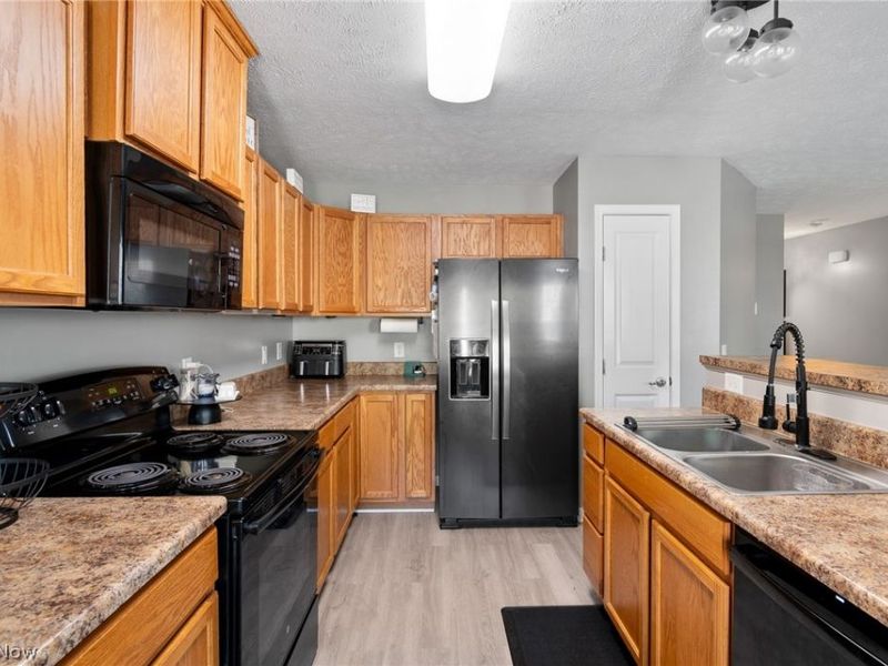 880 Starr Ridge Street SE, Massillon, OH 44646 Photo 10