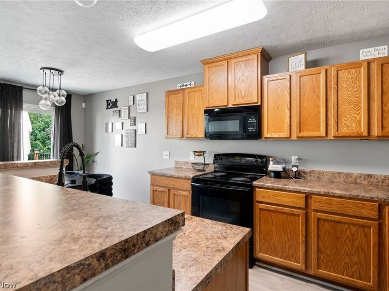 880 Starr Ridge Street SE, Massillon, OH 44646 Photo 13