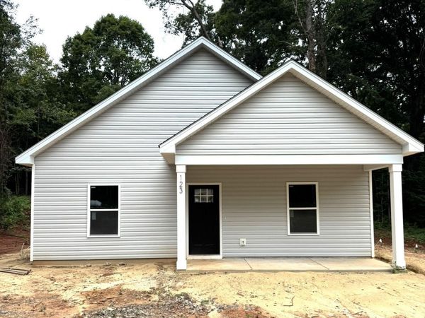 123 Kingswood Drive, Statesville, NC 28625