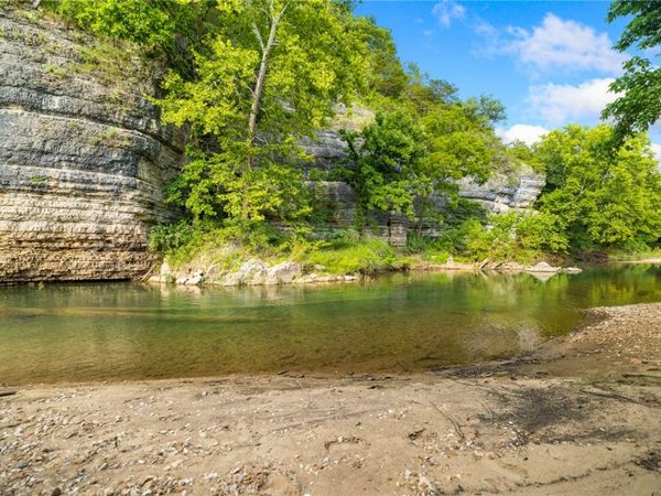 County Road 818 , Green Forest, AR 72638