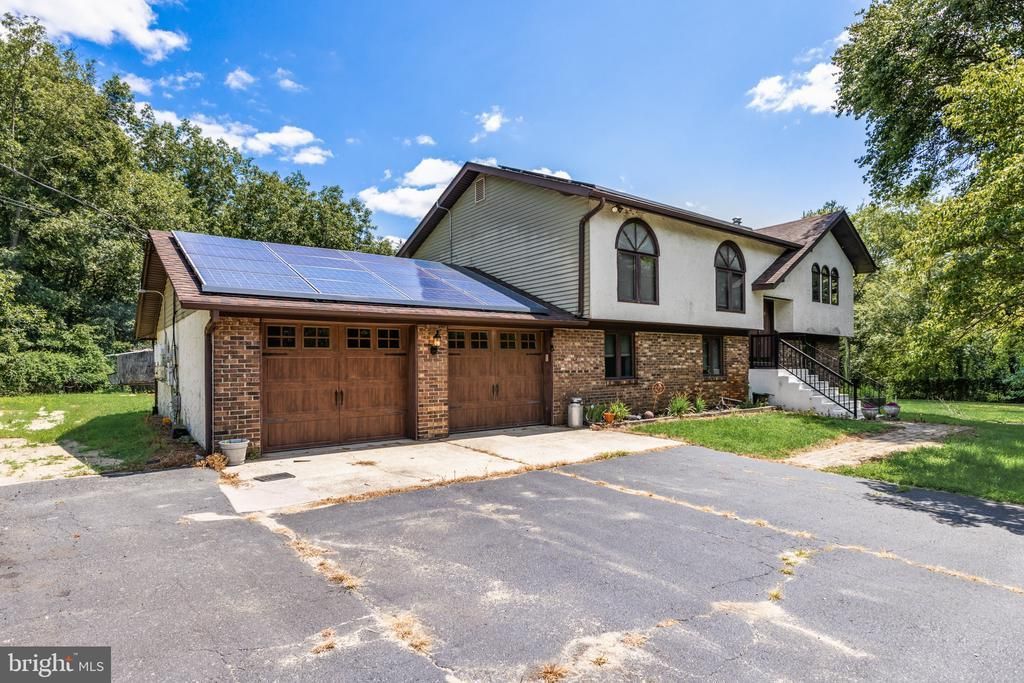 696 Oak Avenue, Malaga, NJ 08328 Main Photo