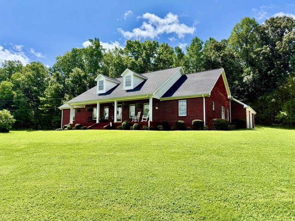 2721 Cotton Gin Rd, Russellville, AL 35653