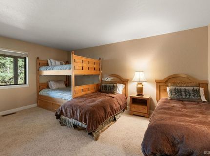 1254 Timber Lane, South Lake Tahoe, CA 96150 Photo