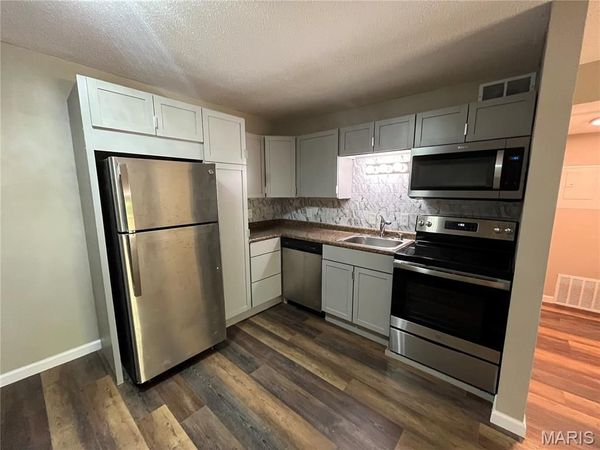 2844 Blackforest Drive , Unit F, Oakville, MO 63129