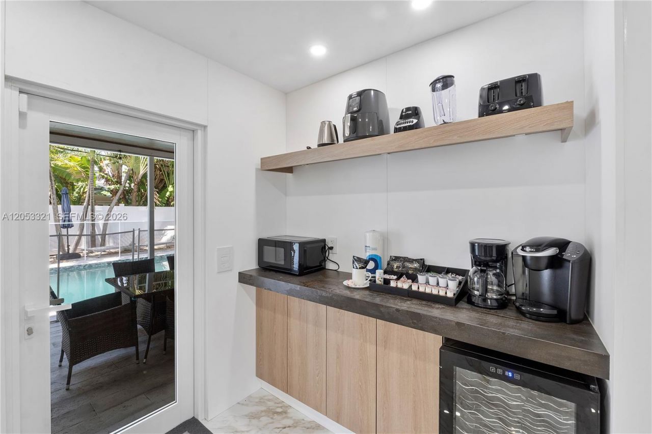 3261 Seaward Dr, Unit 3261, Lauderdale by the Sea, FL 33062 Photo