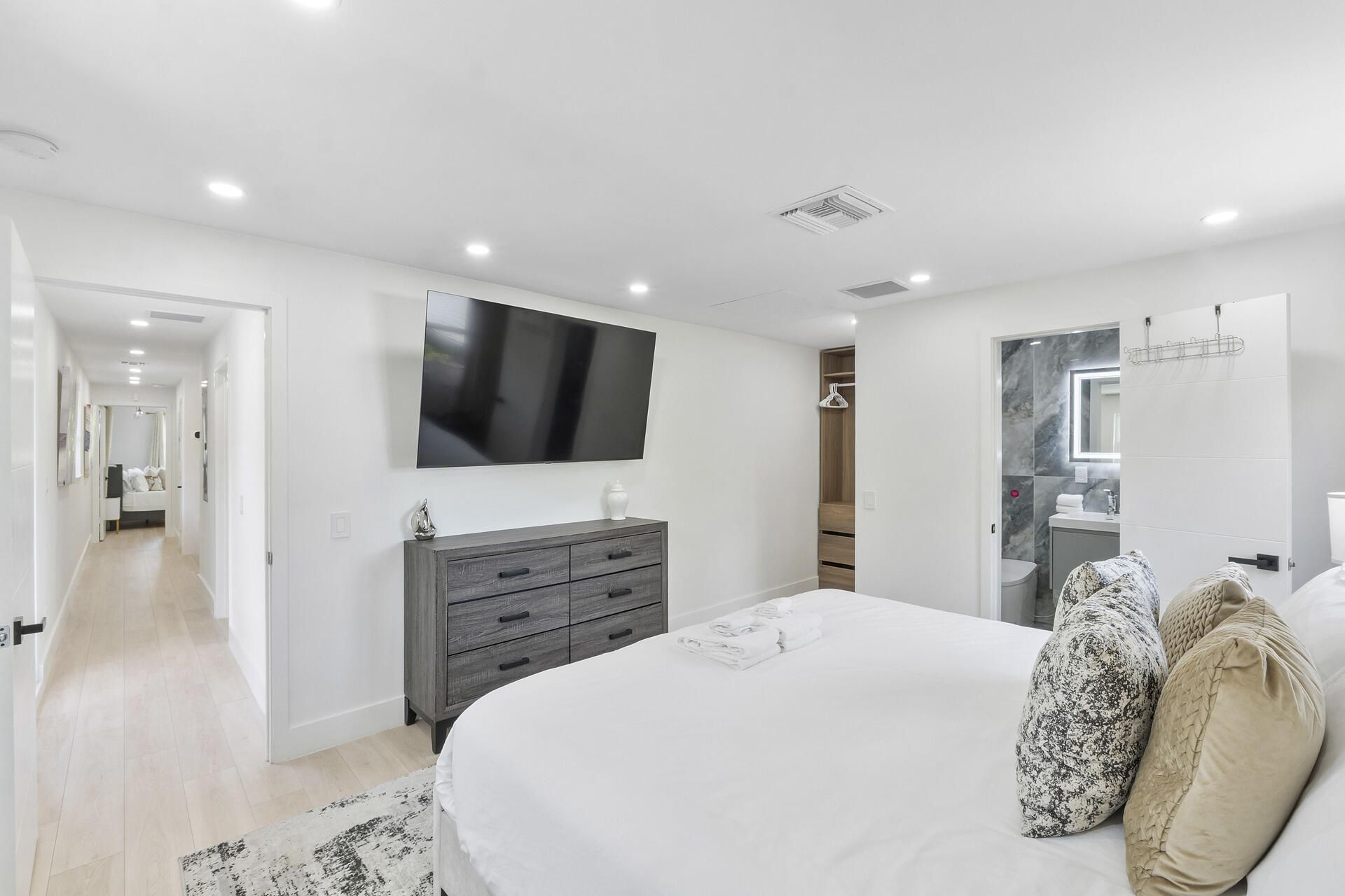3261 Seaward Dr, Unit 3261, Lauderdale by the Sea, FL 33062 Photo