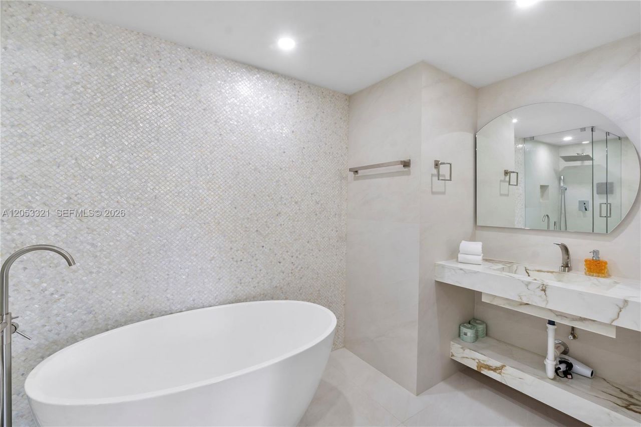 3261 Seaward Dr, Unit 3261, Lauderdale by the Sea, FL 33062 Photo
