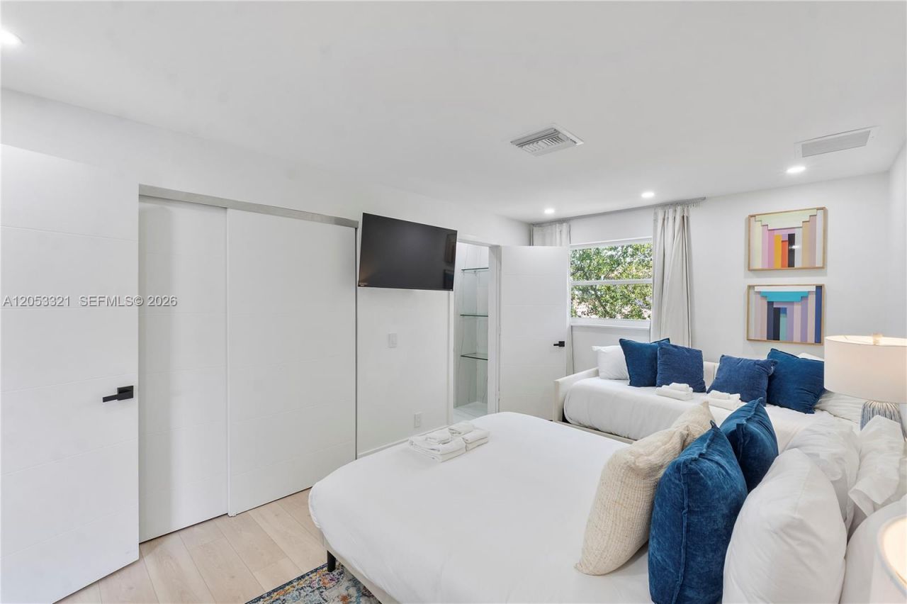 3261 Seaward Dr, Unit 3261, Lauderdale by the Sea, FL 33062 Photo