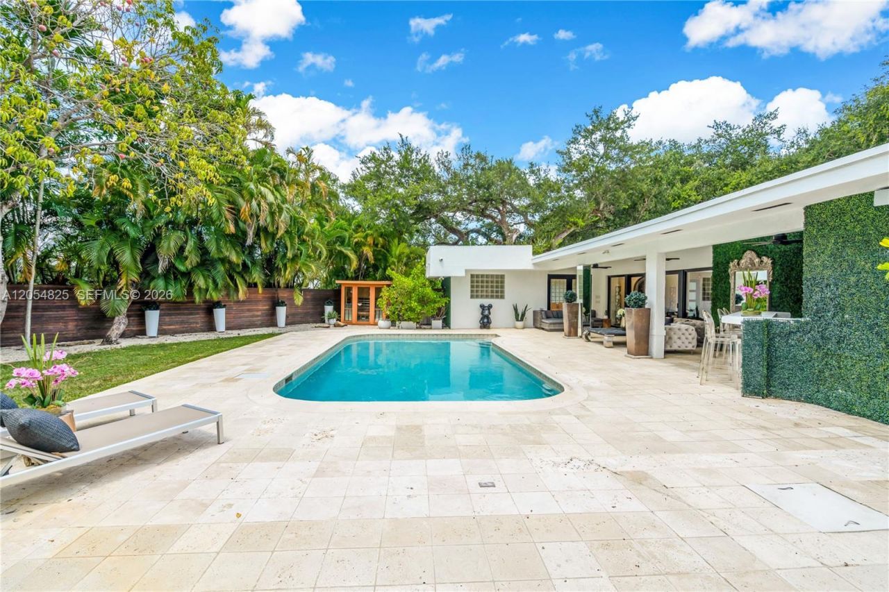 19130 NE 21st Ave , North Miami Beach, FL 33179 Photo